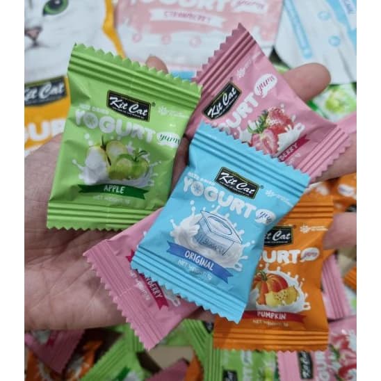 Kit Cat Yogurt Yums per 1pcs Ecer Freeze Dried Snack Treat Kucing — gambar 1