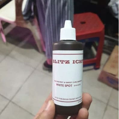 Blitz Icht - Obat Biru / Methelyene Blue untuk Jamur / White Spot pada Ikan Hias Aquarium Kolam 100ML - gambar 1